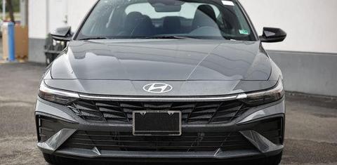 Hyundai Elantra 2025