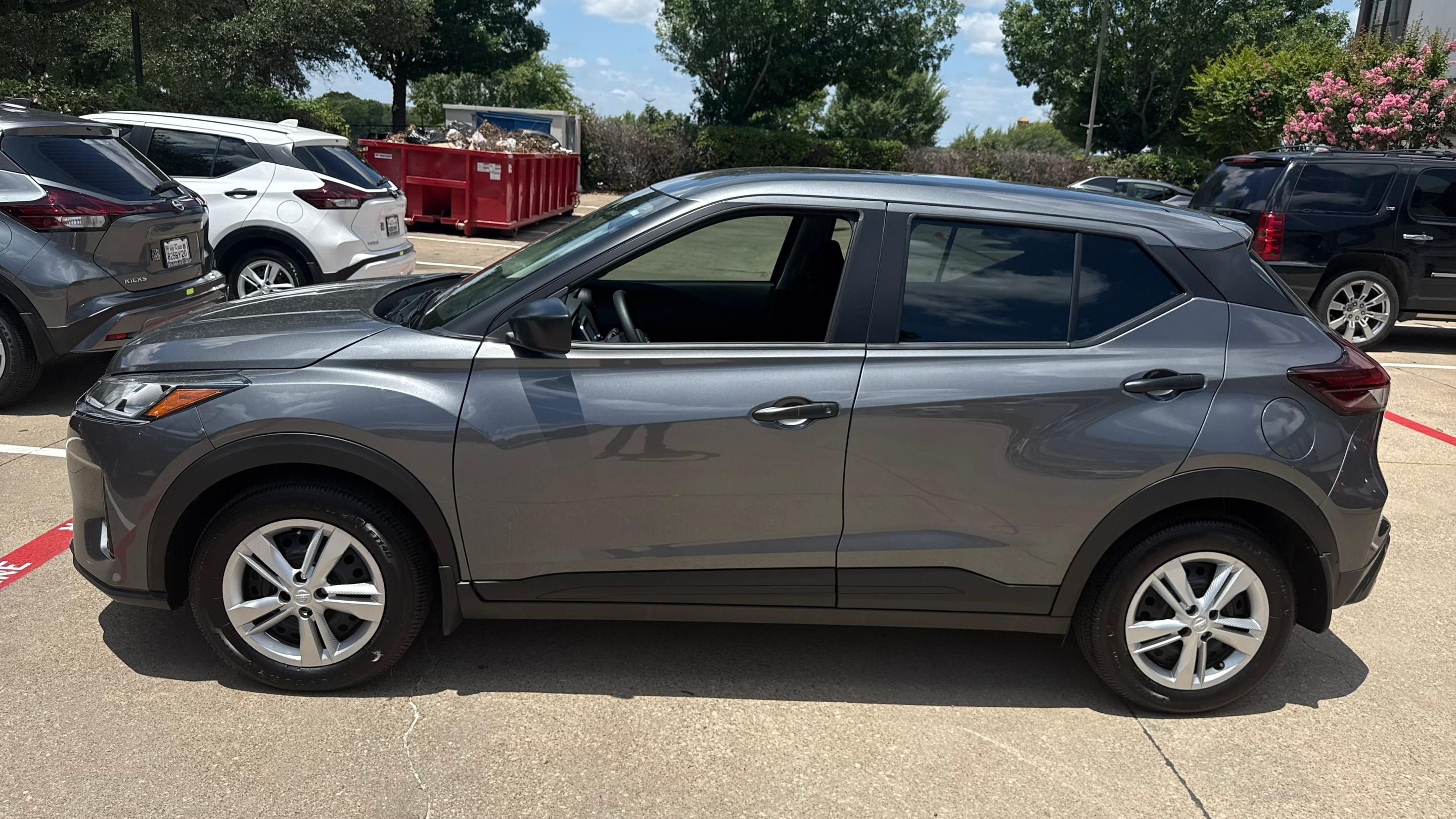 Nissan Kicks Play 2025 in 