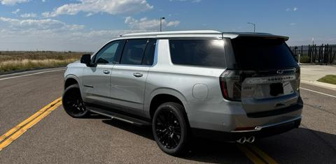 Chevrolet Suburban 2025
