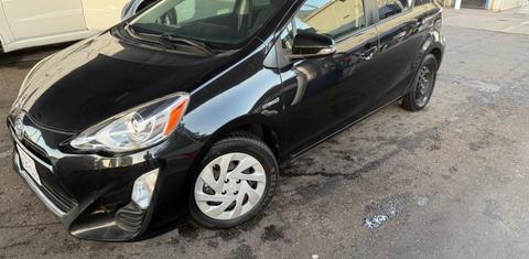 Toyota Prius c 2016