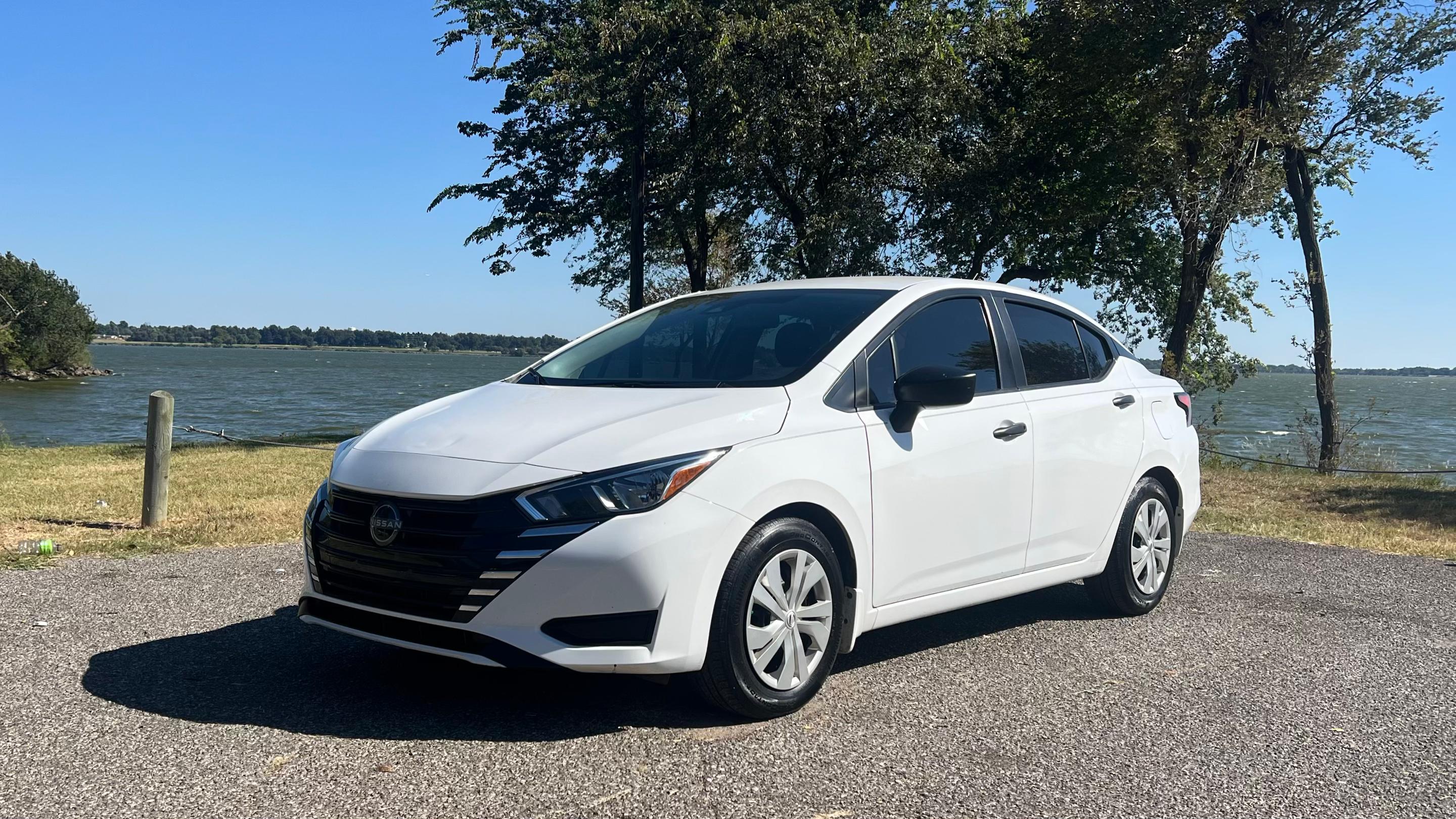 Nissan Versa 2024 in 