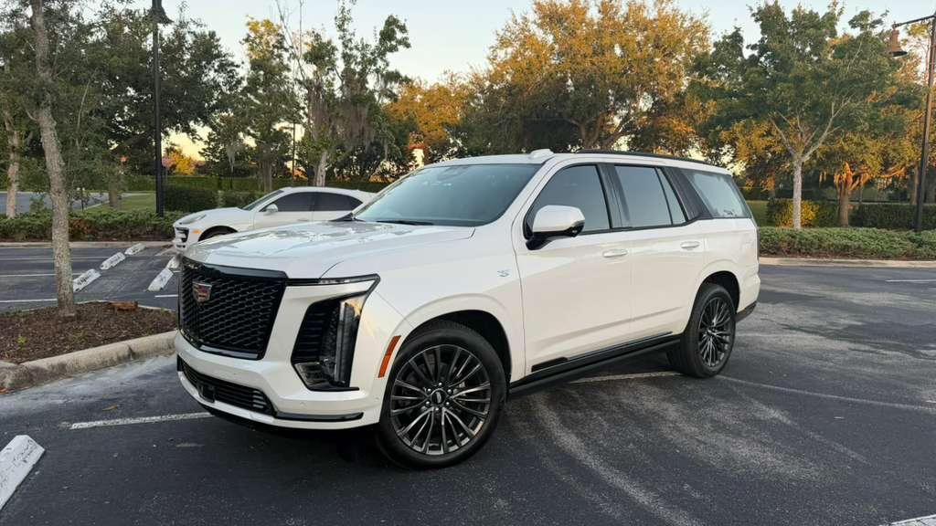 Cadillac Escalade 2025 in 