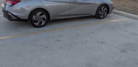 Hyundai Elantra 2025