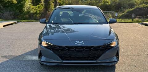 Hyundai Elantra 2023