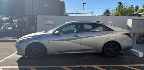 Hyundai Elantra 2021
