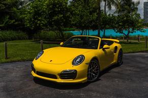 Porsche 911 2014 in Hollywood