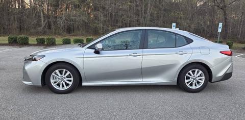 Toyota Camry Hybrid 2025