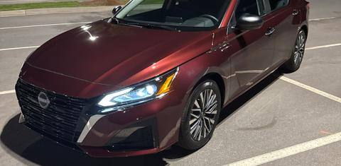 Nissan Altima 2025