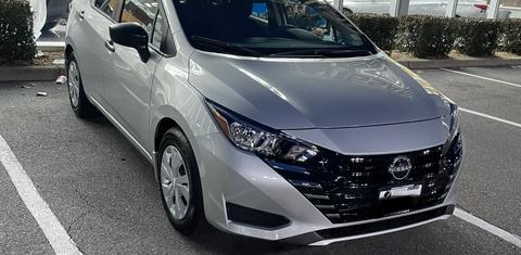 Nissan Versa 2024