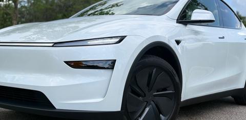 Tesla Model Y 2026