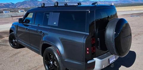 Land Rover Defender 2023
