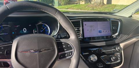 Chrysler Pacifica 2022