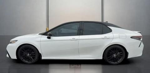 Toyota Camry Hybrid 2022