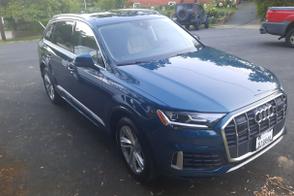 Audi Q7 car