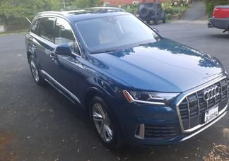 Audi Q7 car