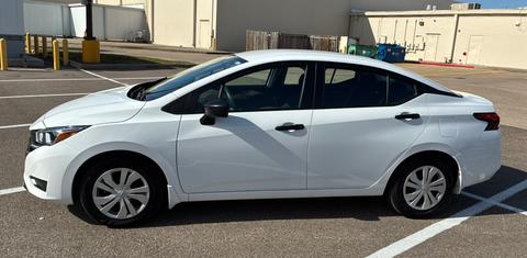 Nissan Versa 2024