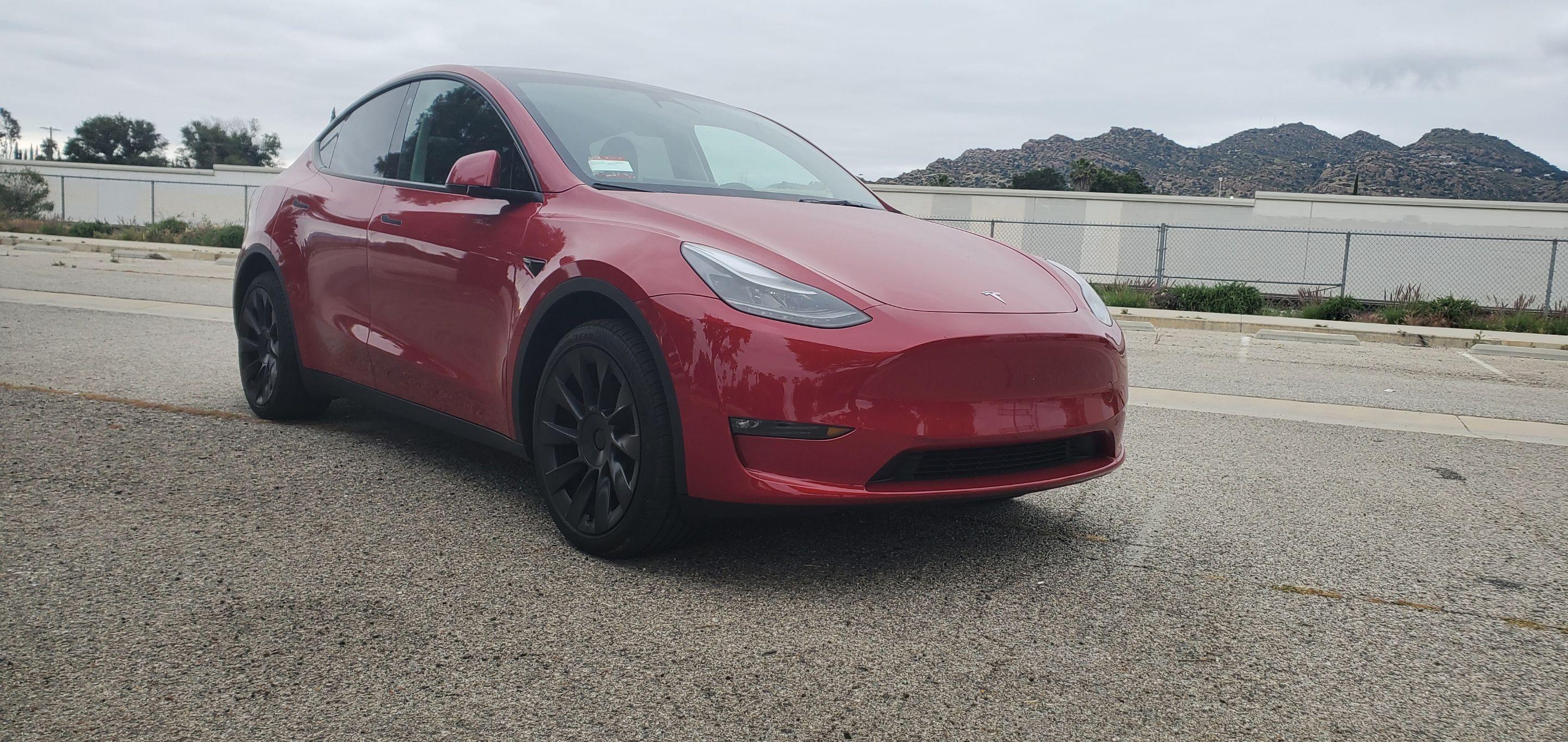 Tesla Model Y 2023 in Los Angeles, CA