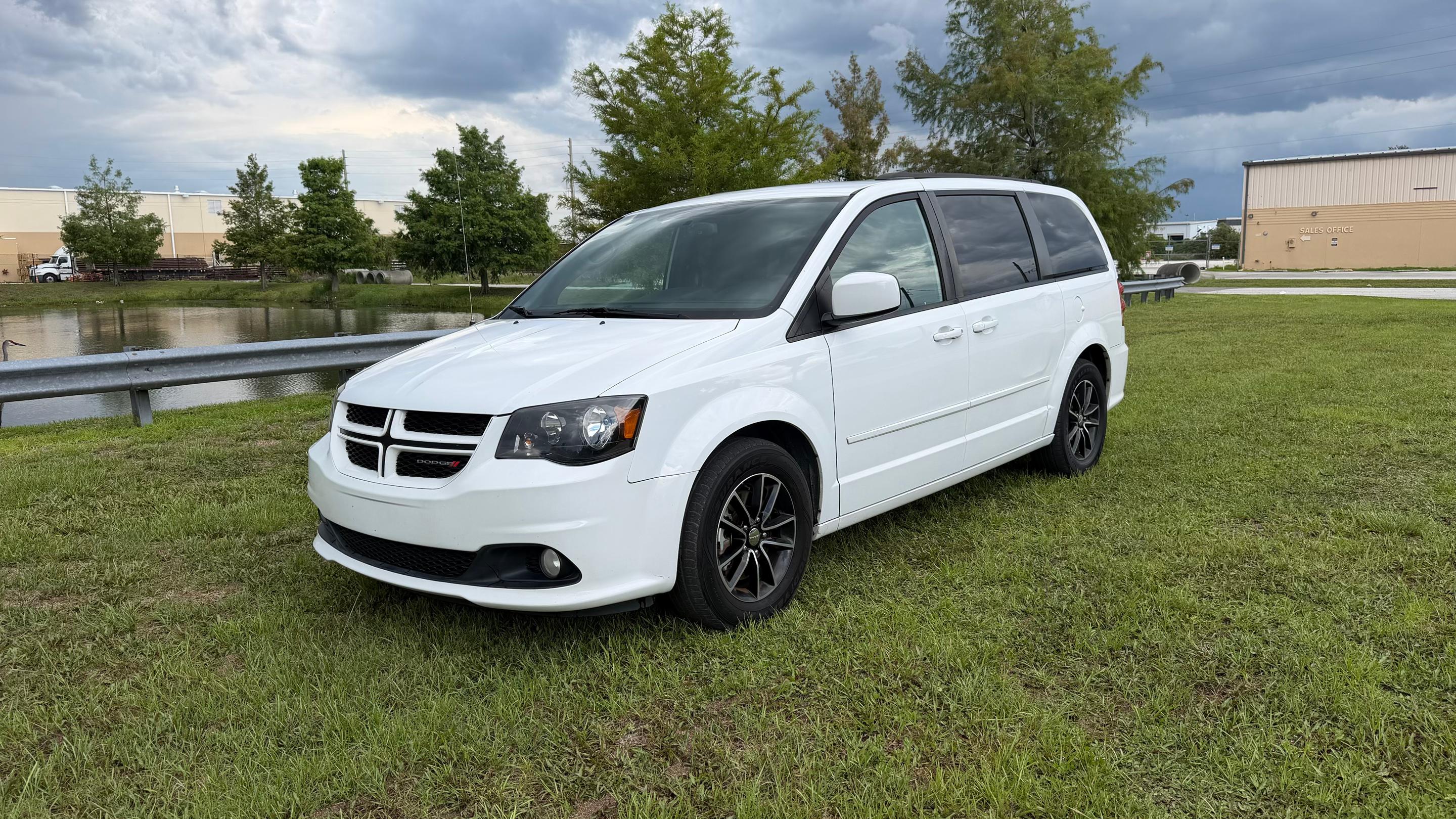 Dodge Grand Caravan 2017 in Orlando, FL