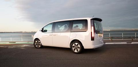 Hyundai STARIA 2025