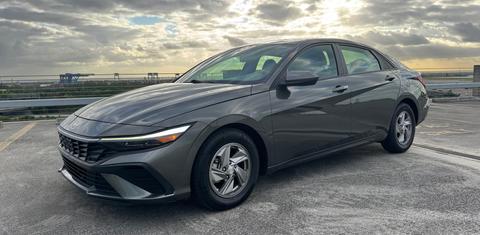 Hyundai Elantra 2024