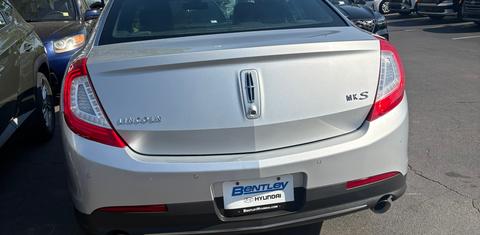 Lincoln MKS 2014