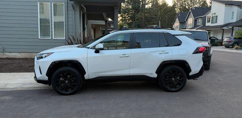 Toyota RAV4 Hybrid 2024