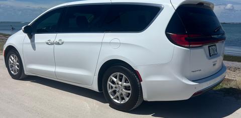 Chrysler Pacifica 2023