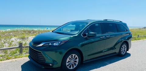 Toyota Sienna 2025