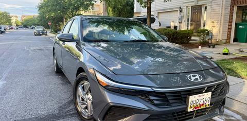 Hyundai Elantra 2024