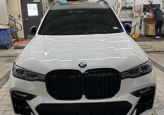 BMW X7 car