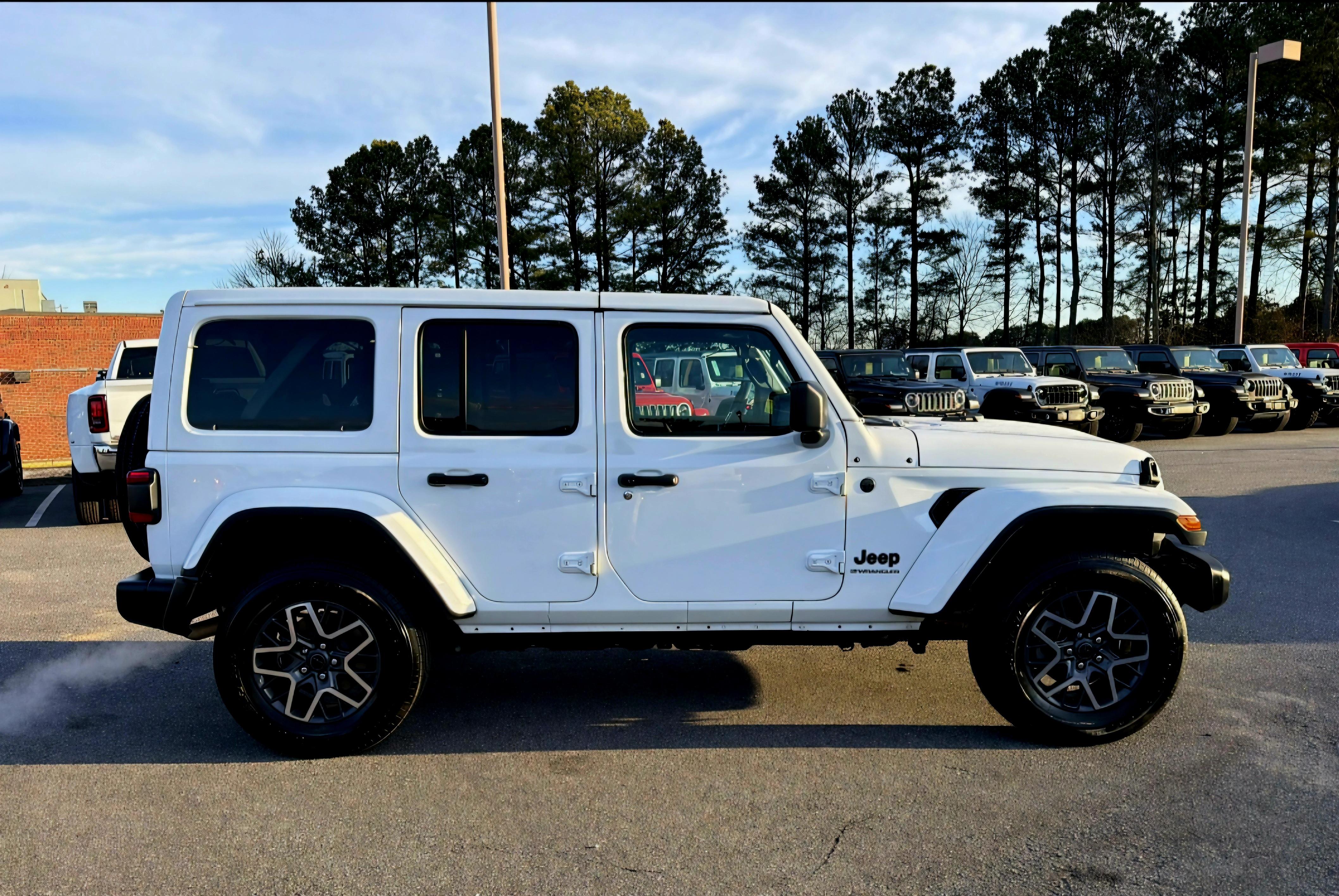 Jeep Wrangler 2025 in Asheville, NC