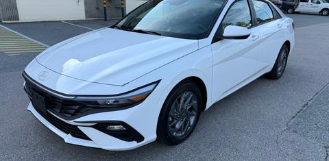 Hyundai Elantra 2025