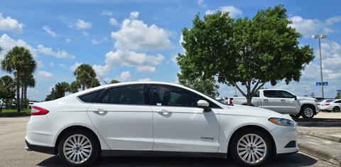 Ford Fusion Hybrid 2016
