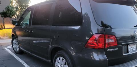 Volkswagen Routan 2012
