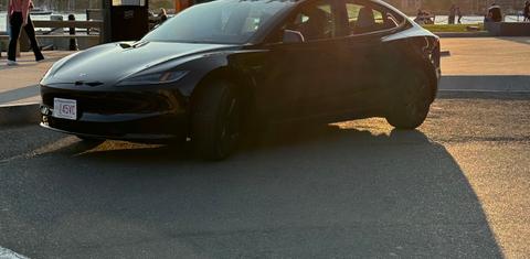Tesla Model 3 2024