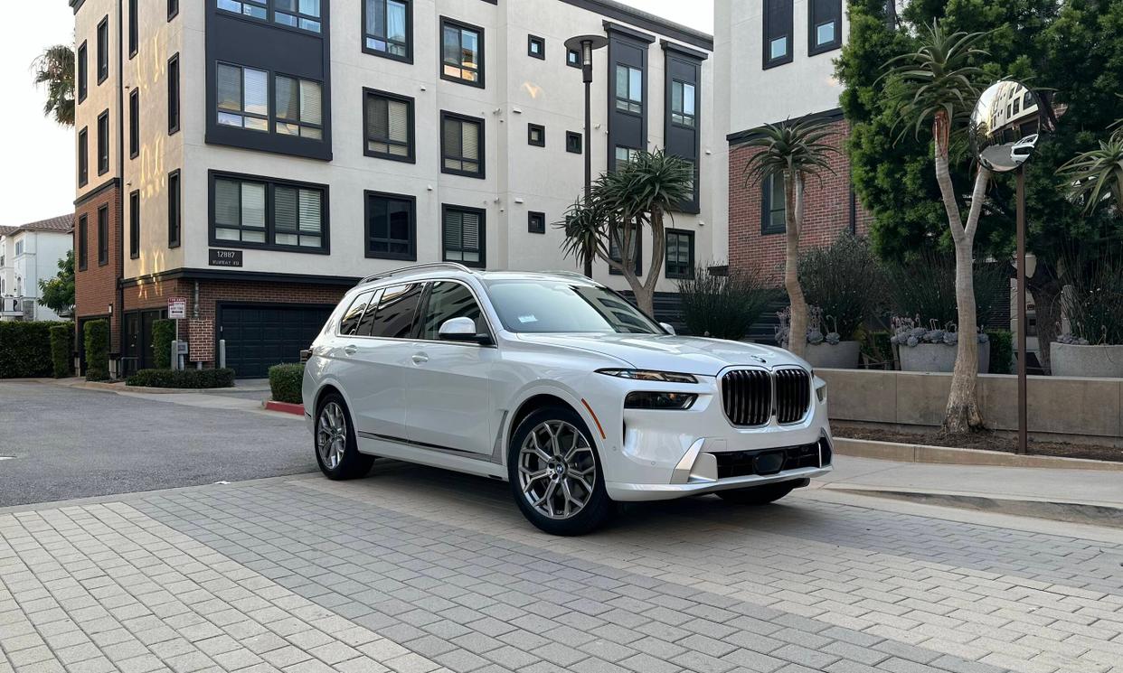 BMW X7 2025 xDrive40i