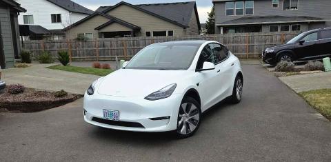 Tesla Model Y 2023