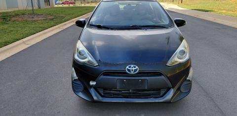 Toyota Prius c 2016