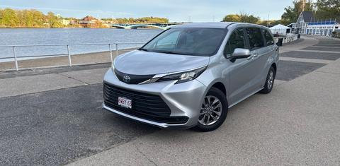 Toyota Sienna 2025