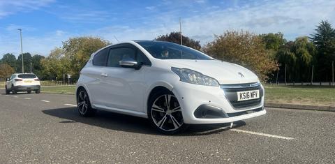 Peugeot 208 2016