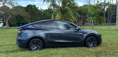 Tesla Model Y 2026