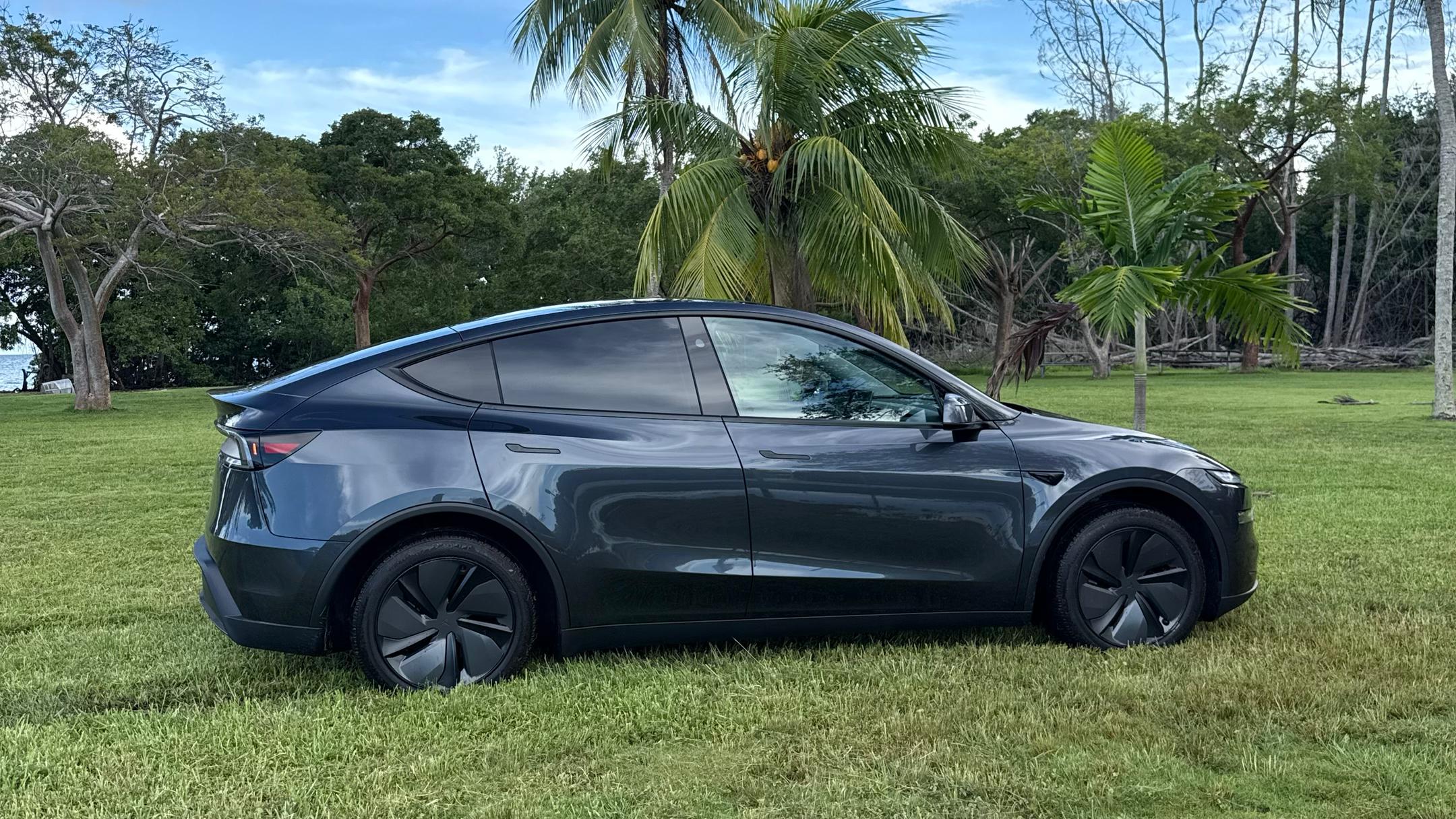 Tesla Model Y 2026 in Miami, FL
