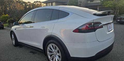Tesla Model X 2020