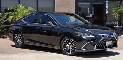 Lexus ES 2022