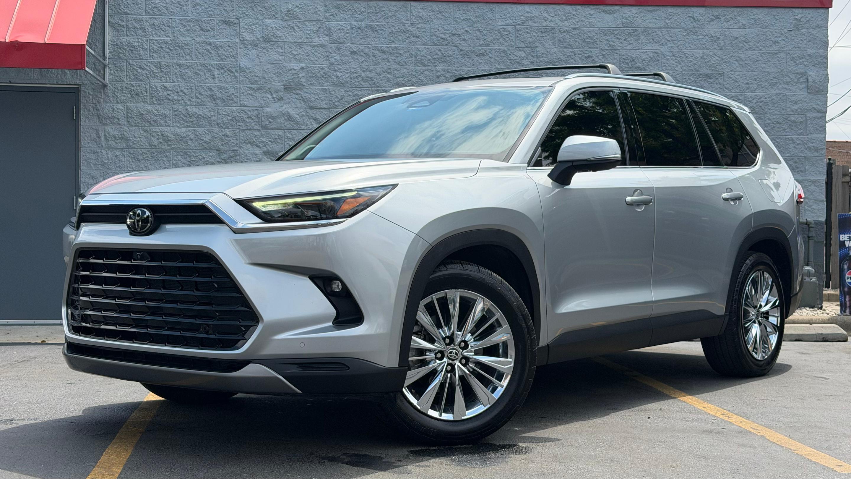 Toyota Grand Highlander 2024 in Chicago, IL