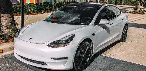 Tesla Model 3 2021
