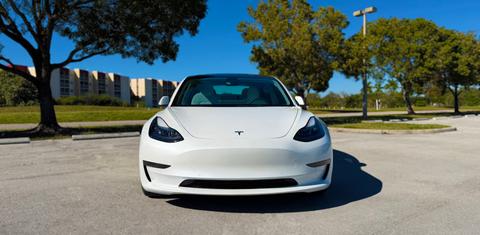 Tesla Model 3 2022