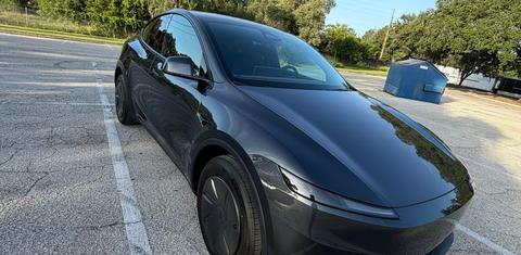 Tesla Model Y 2026