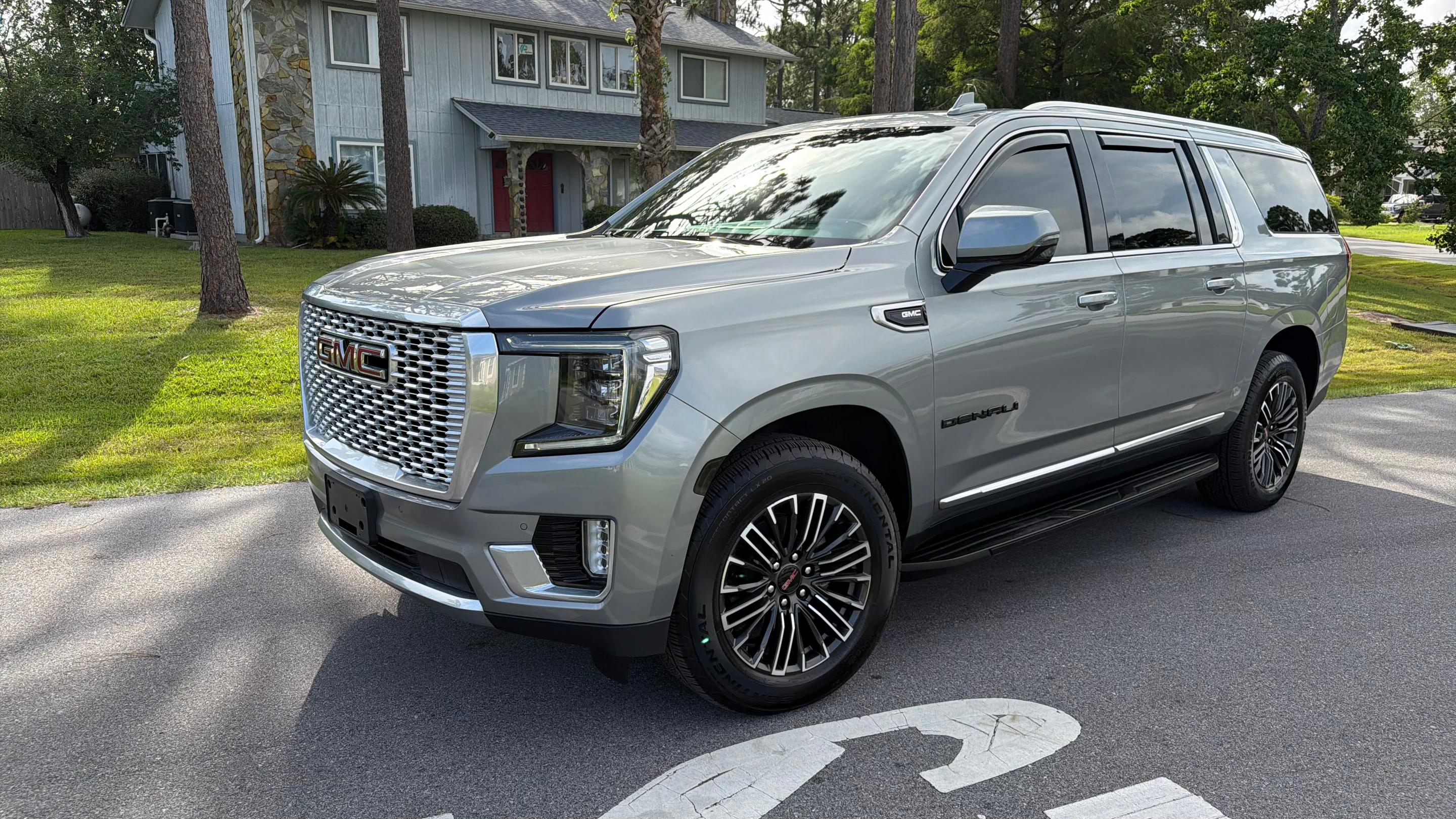 GMC Yukon XL 2023 in Panama City, FL