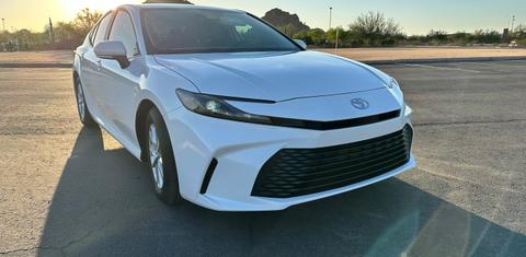 Toyota Camry Hybrid 2025